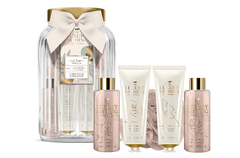 The Luxury Bathing Company Vanilla & Sweet Almond Ultimate Bathing Set